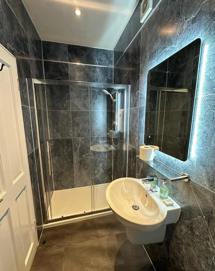 אדינבורו Kildonan Lodge Hotel 4*,